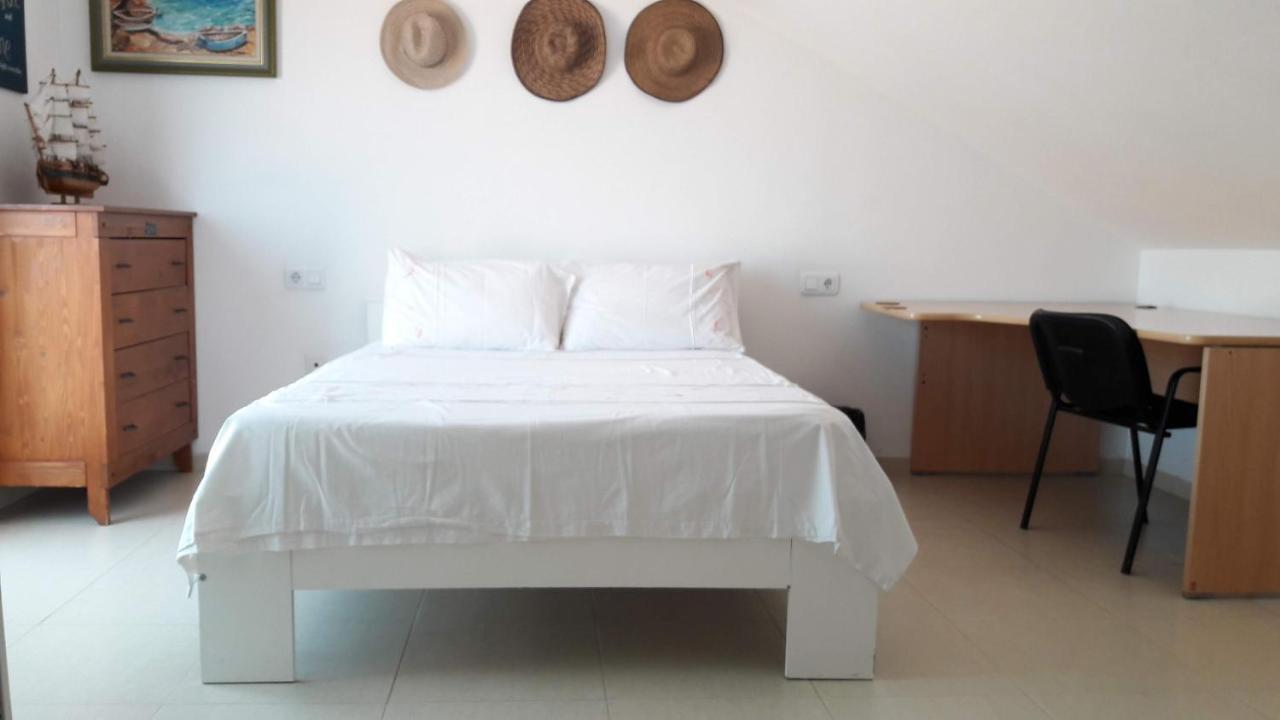 Newly Renovated Discover The Truth About Our Beautiful Oceanfront In Recent Renovations And New Management Ensure An Unforgettable Book Now And Experience It For Yourself Séjour chez l'habitant Benalmádena